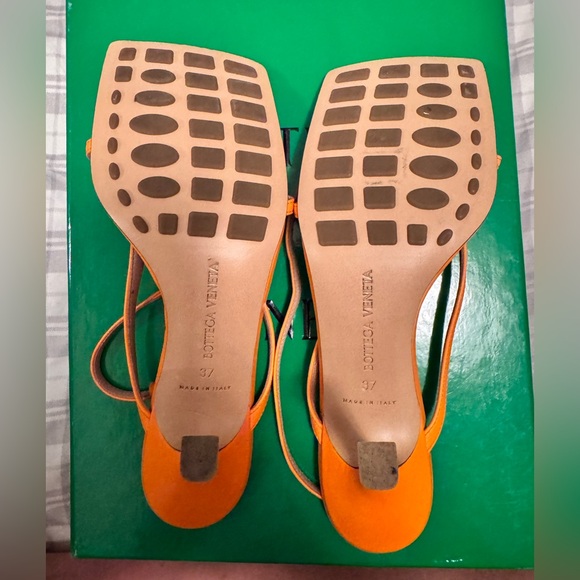 Bottega Veneta Orange Strappy Square-Toe Heeled Sandals - Picture 4 of 5
